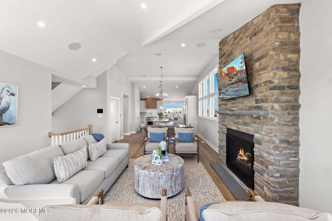 House in Ship Bottom, New Jersey, United States 5 - 18551382