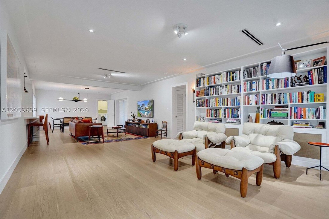 House in Miami, Florida, United States 1 - 18549011