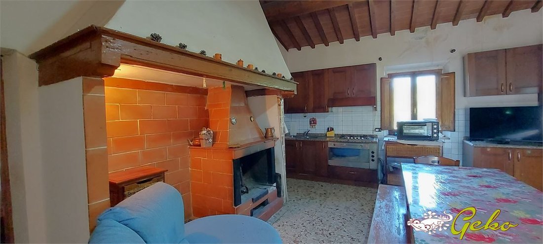 Farm Ranch in San Gimignano, Tuscany, Italy 2 - 18551376