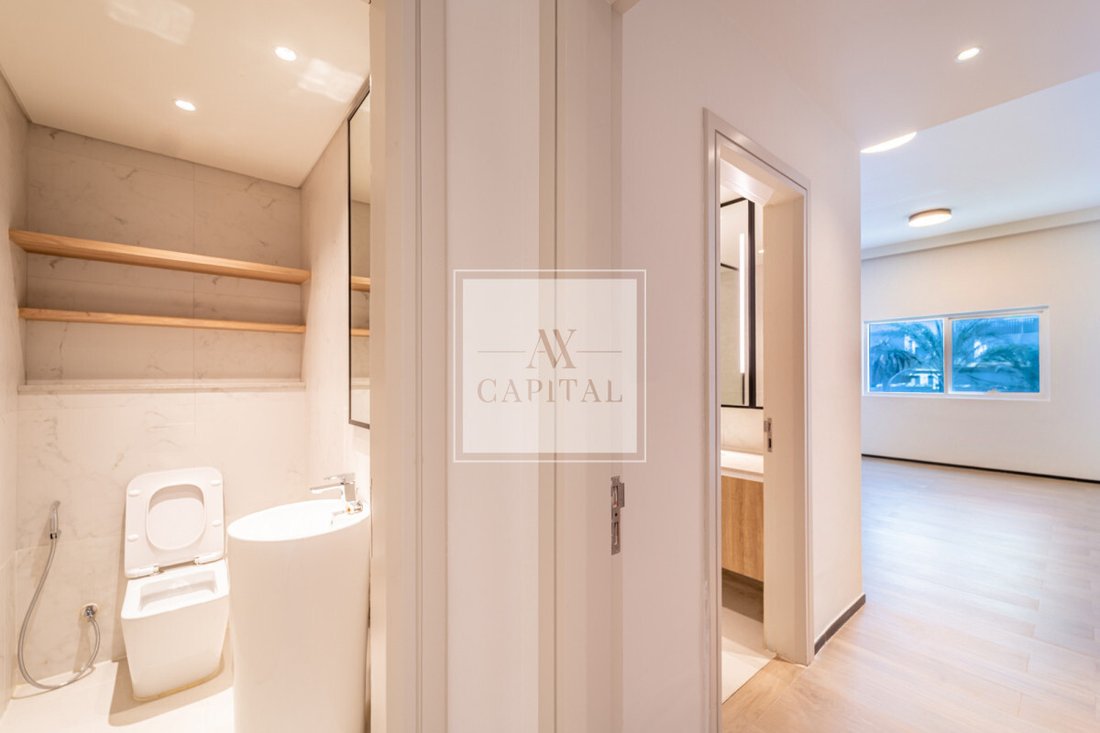 Apartment in Palm Jumeirah, Dubai, United Arab Emirates 3 - 18550005