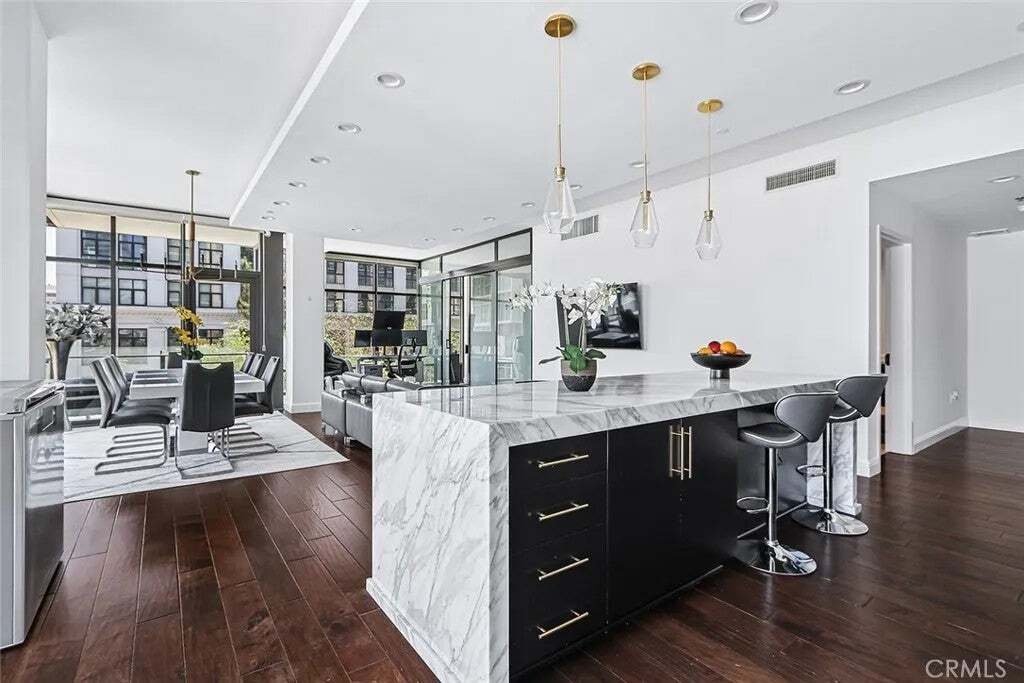 Condo in Los Angeles, California, United States 4 - 18548636
