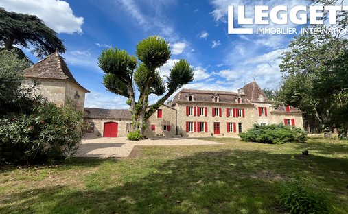 Castello a Fougueyrolles, Nuova Aquitania, Francia 1