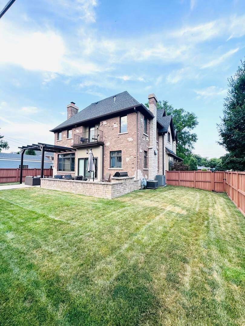 House in Elmhurst, Illinois, United States 2 - 18344059