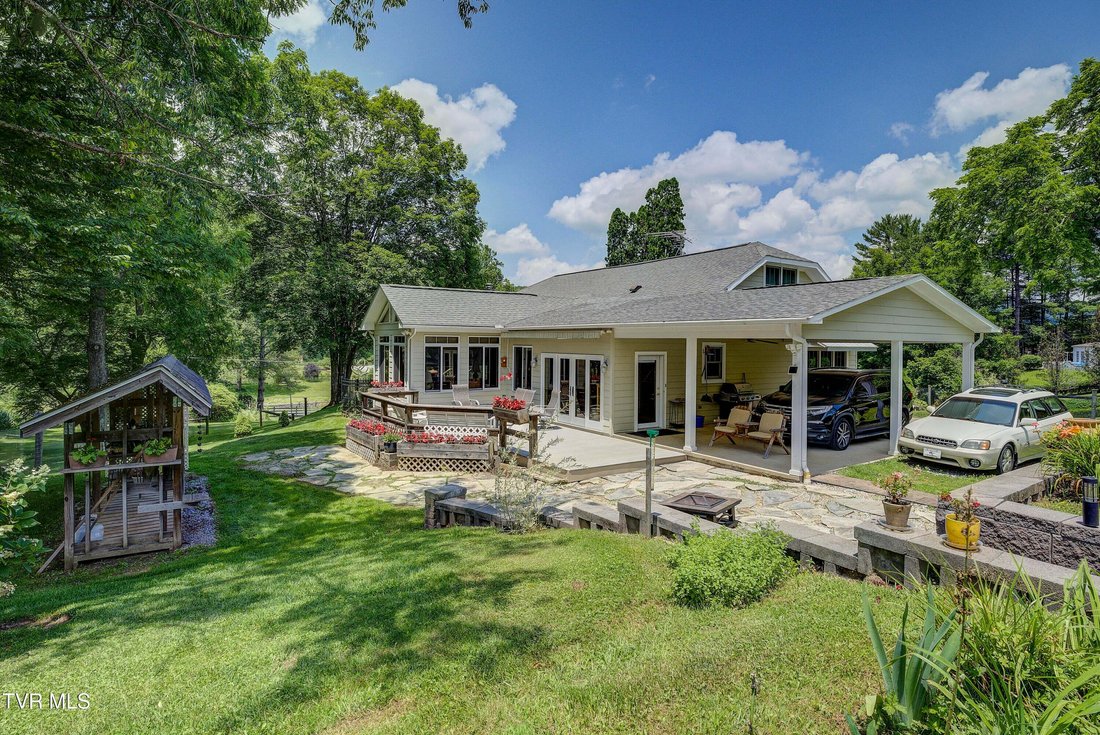 House in Roan Mountain, Tennessee, United States 2 - 18550846