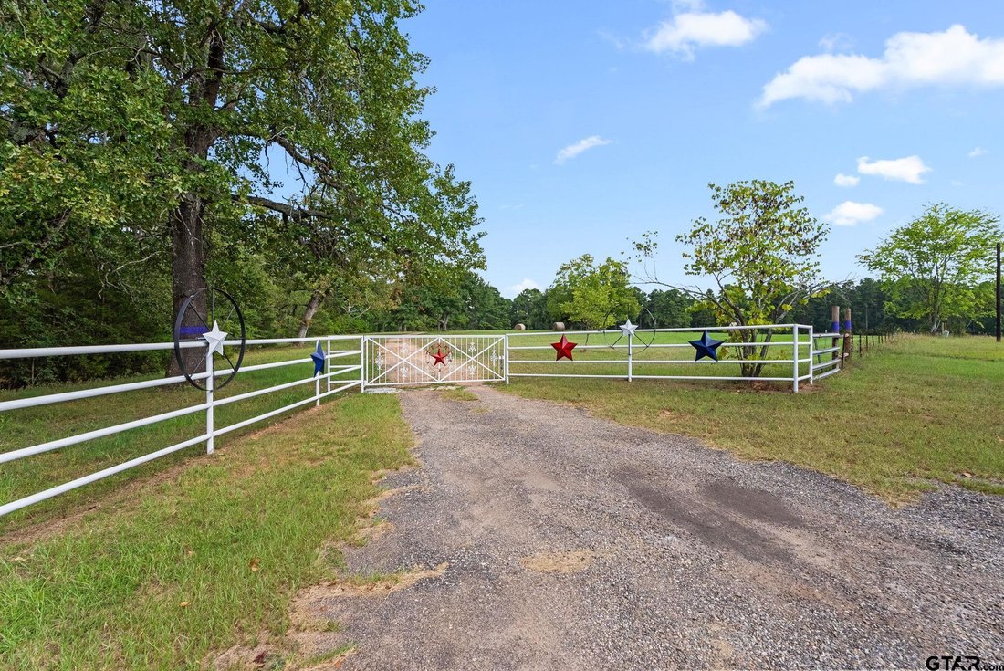 House in Holly Lake Ranch, Texas, United States 3 - 18552222
