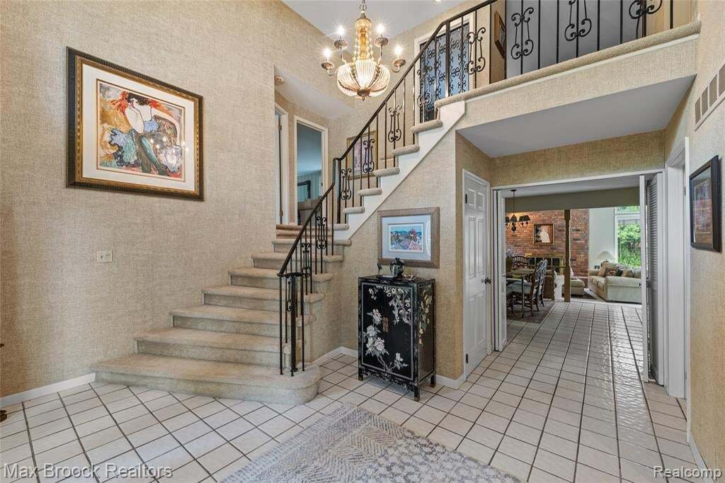 House in Orchard Lake Village, Michigan, United States 3 - 18551575