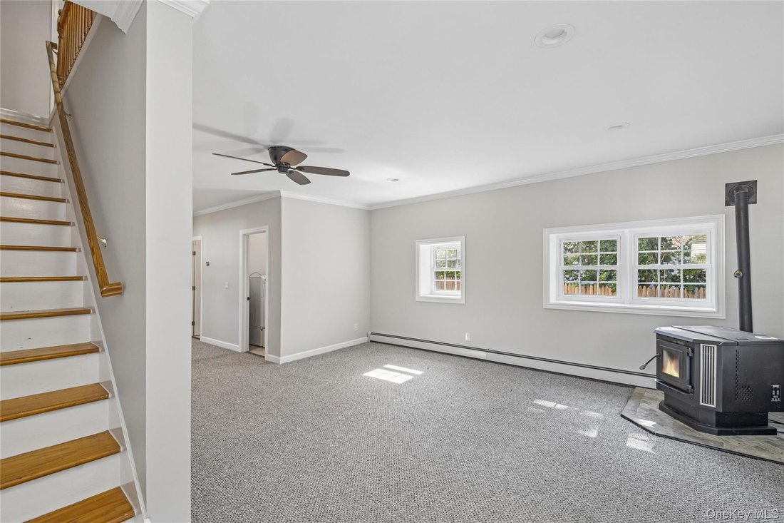 House in Farmingville, New York, United States 3 - 18553110