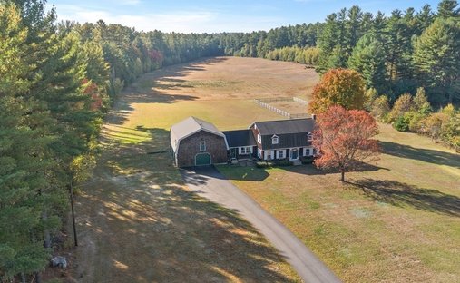 House in Dunstable, Massachusetts, United States 1