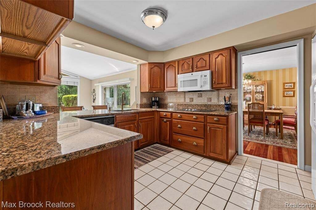 House in Orchard Lake Village, Michigan, United States 4 - 18551575