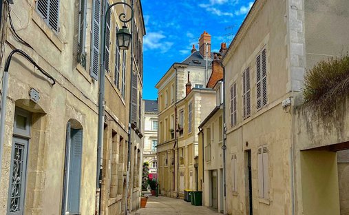 Bourgogne-Pasteur, Orleans, France 1