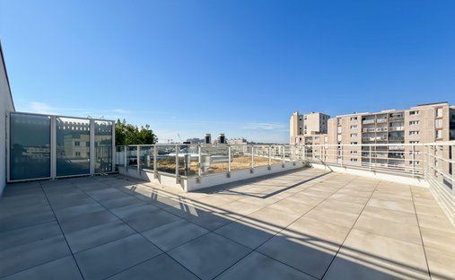 Apartment in Bois-Colombes, Ile-de-France, France 1
