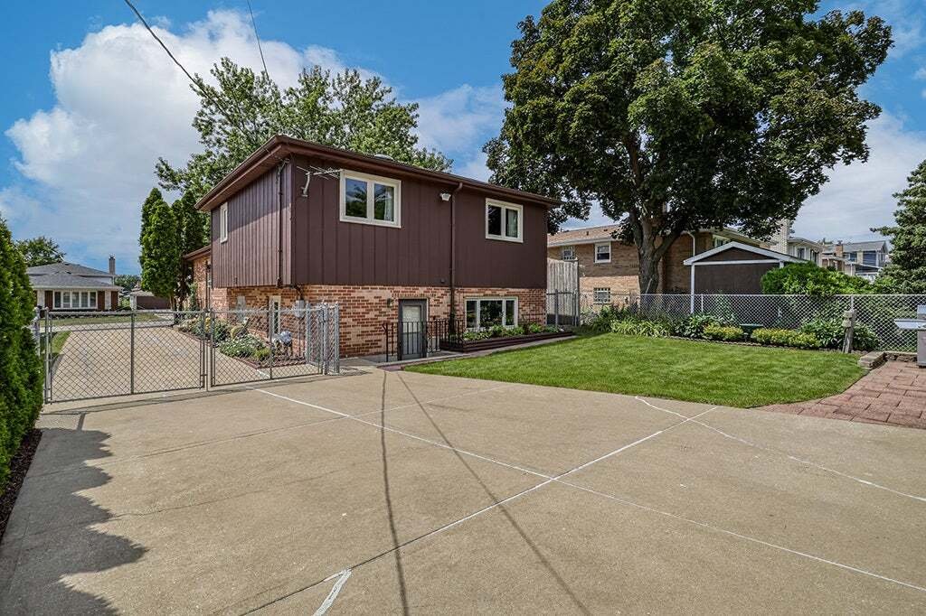 House in Lemont, Illinois, United States 3 - 18552657