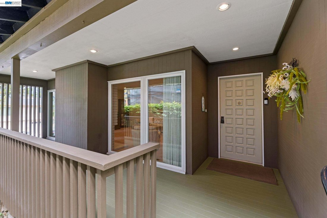 House in San Bruno, California, United States 4 - 18551619