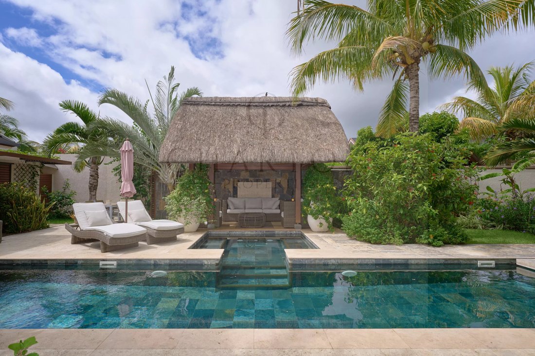 Villa in Grand Baie, Rivière du Rempart District, Mauritius 2 - 18549869