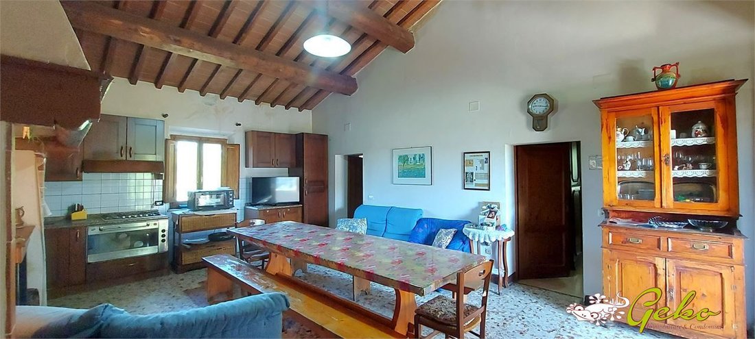 Farm Ranch in San Gimignano, Tuscany, Italy 3 - 18551376