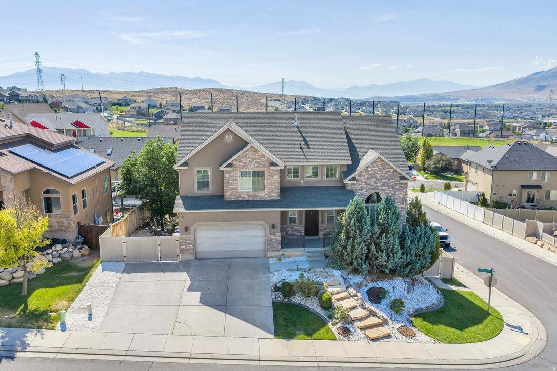 House in Eagle Mountain, Utah, United States 1 - 18551432