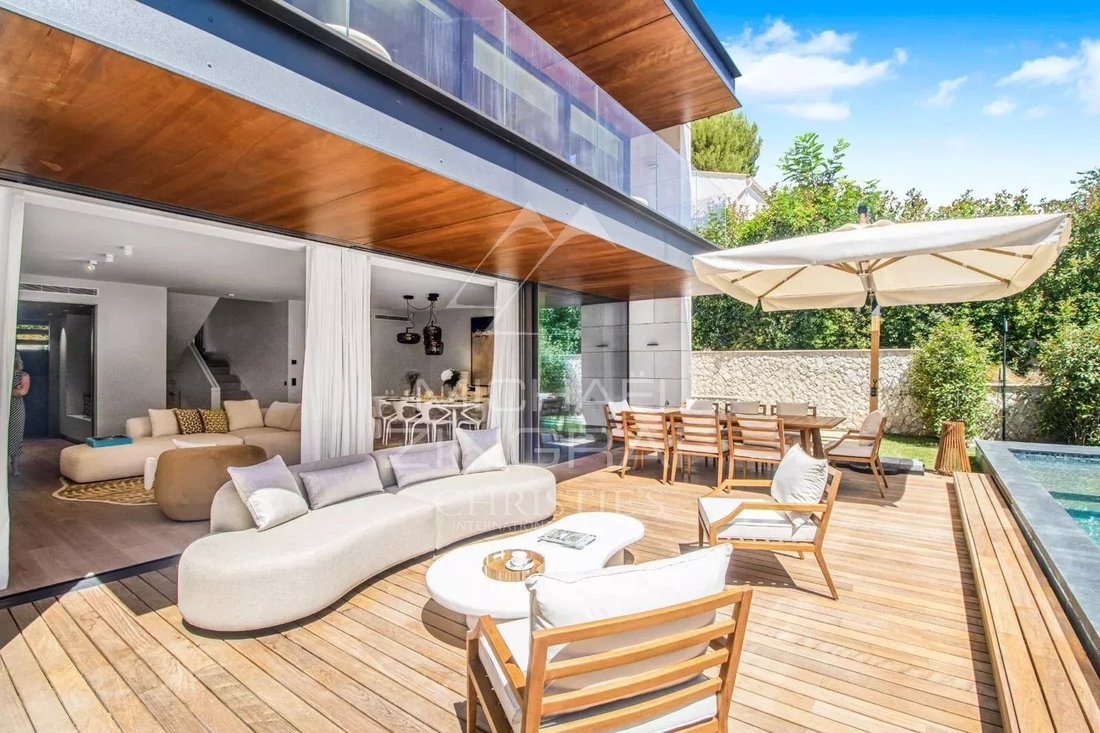 Villa in Saint-Jean-Cap-Ferrat, Provence-Alpes-Côte d'Azur, France 1 - 18549862