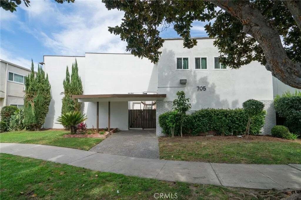 Fullerton, California, United States 2 - 16812256
