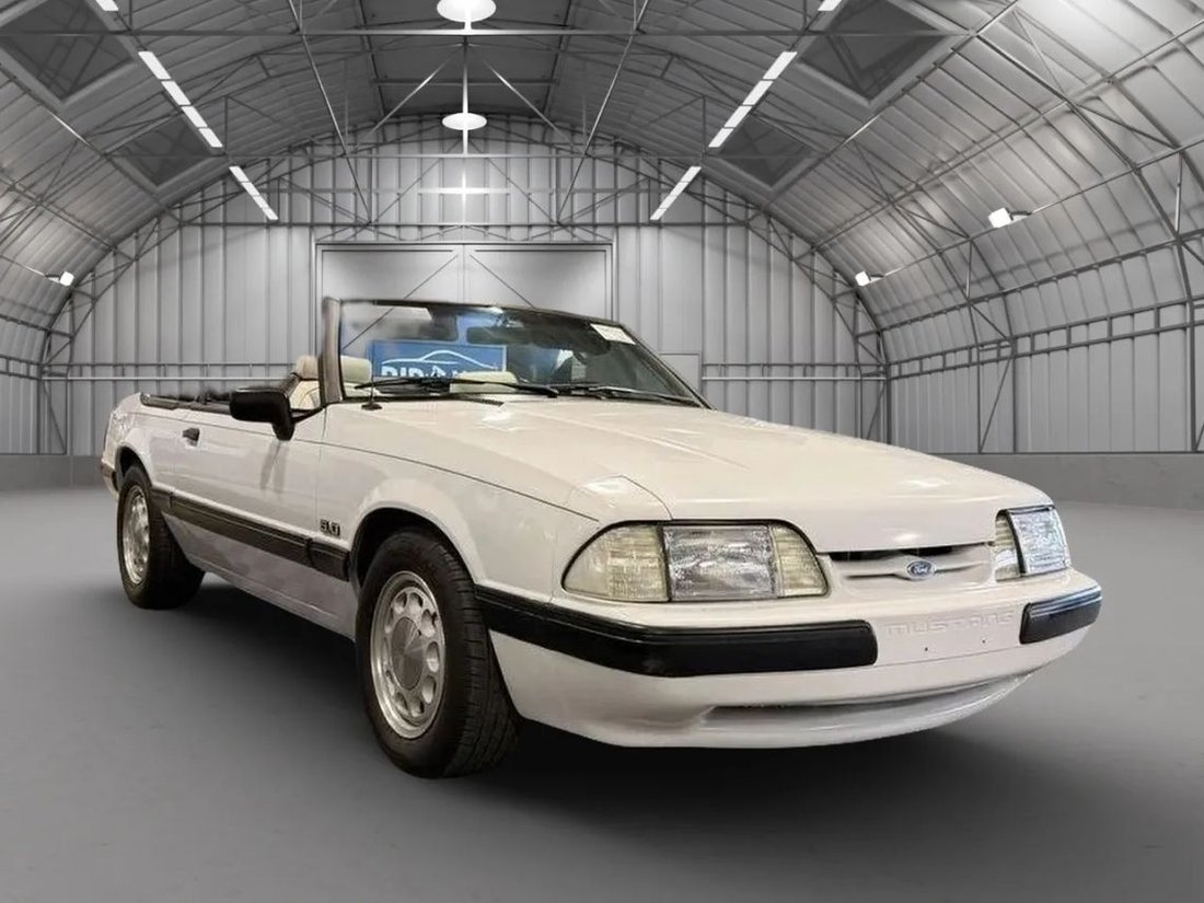 Cabriolet in Pontoon Beach, IL, United States 4 - 18553701