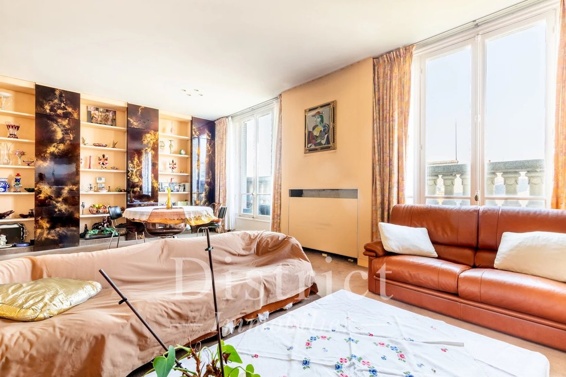 Apartment in Belleville-Saint Maur, Paris 11e Arrondissement, Paris 3 - 18553256