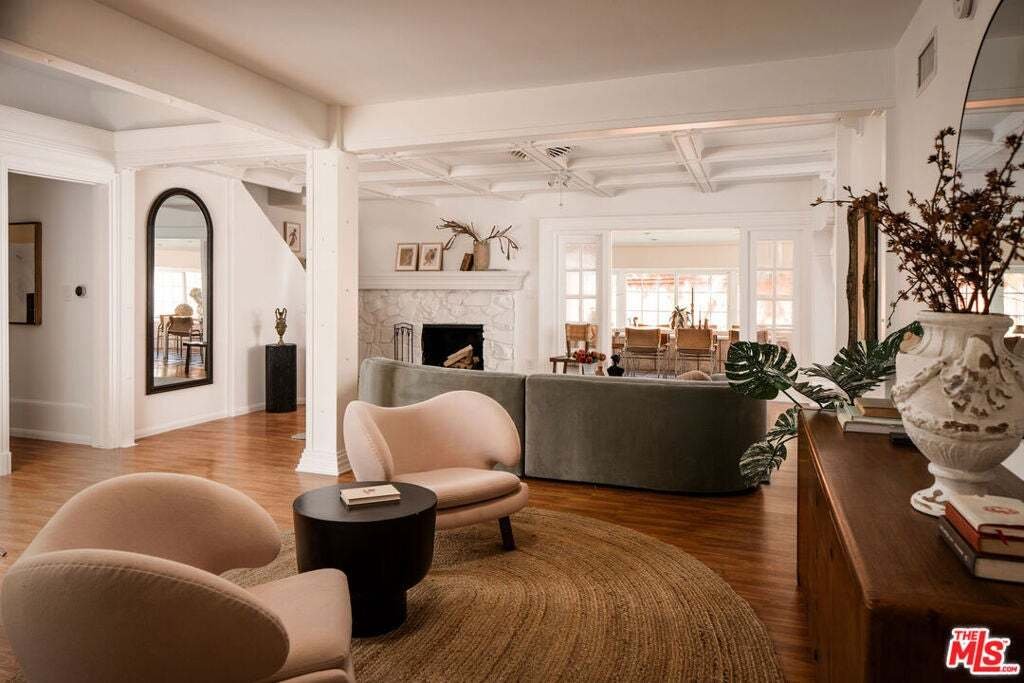 House in Los Angeles, California, United States 5 - 18551049
