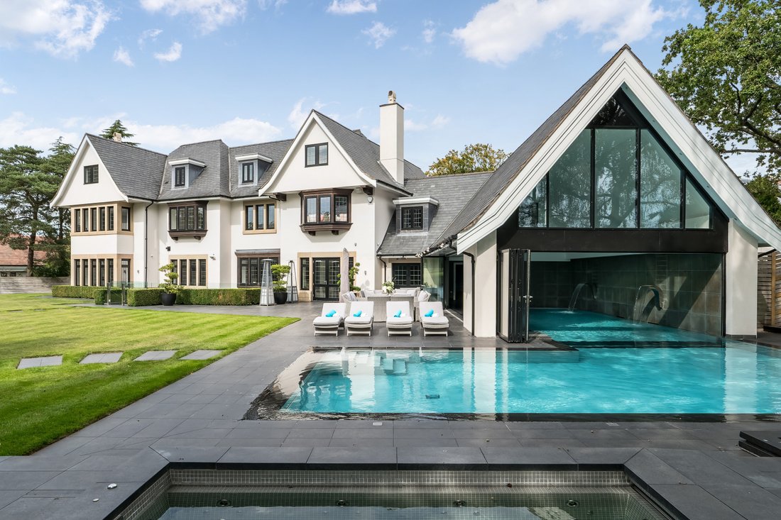 House in Alderley Edge, England 1 - 18549241