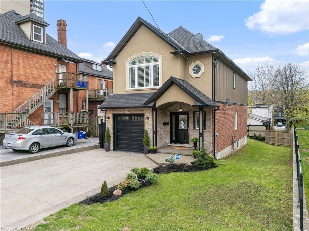 House in Hamilton, Ontario, Canada 1 - 18552247