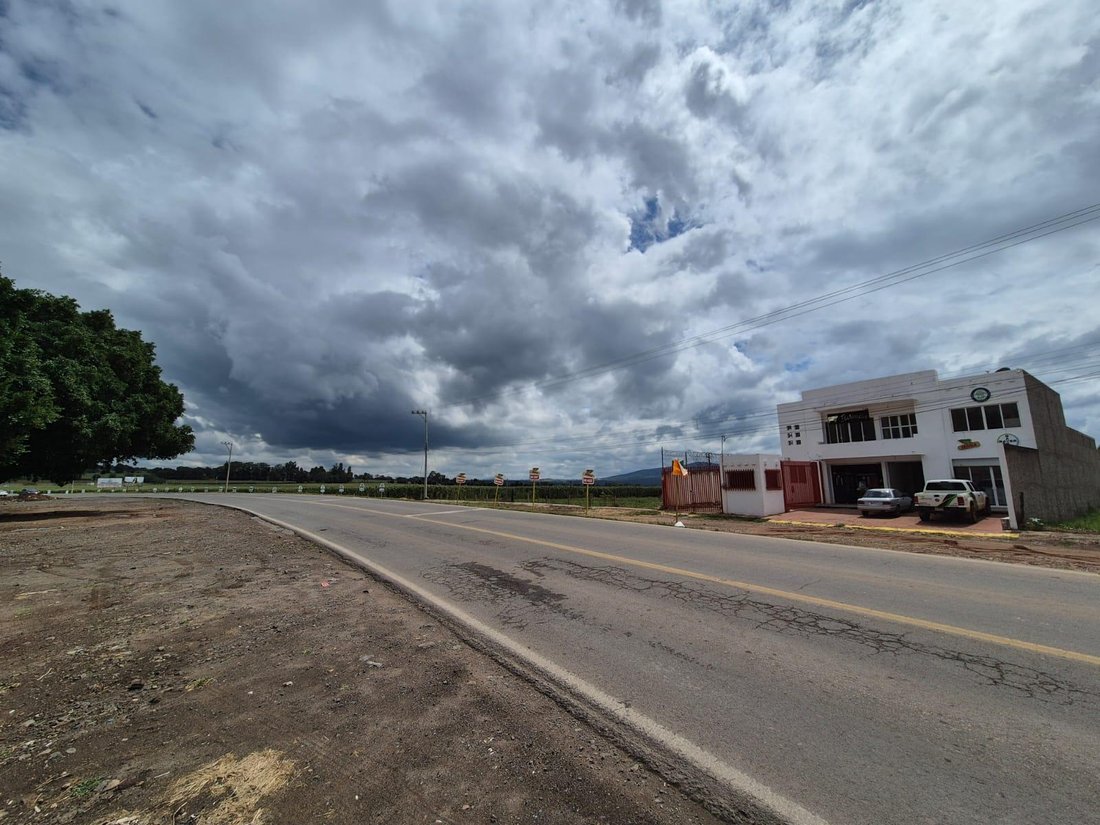 Land in Ixtlahuacán del Río, Jalisco, Mexico 4 - 18550520