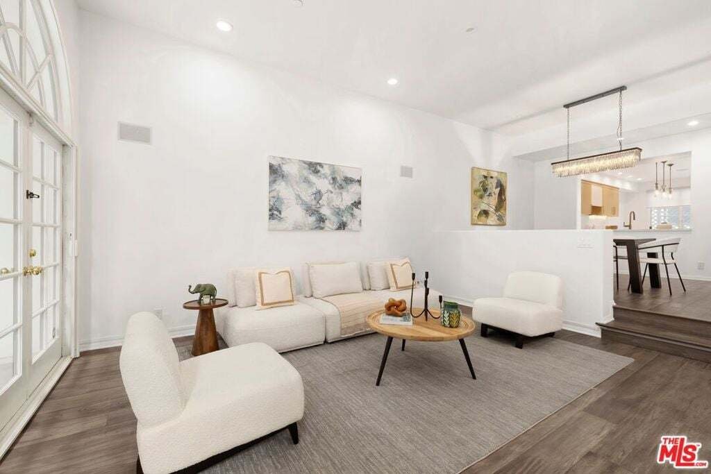 Condo in Los Angeles, California, United States 3 - 18551033