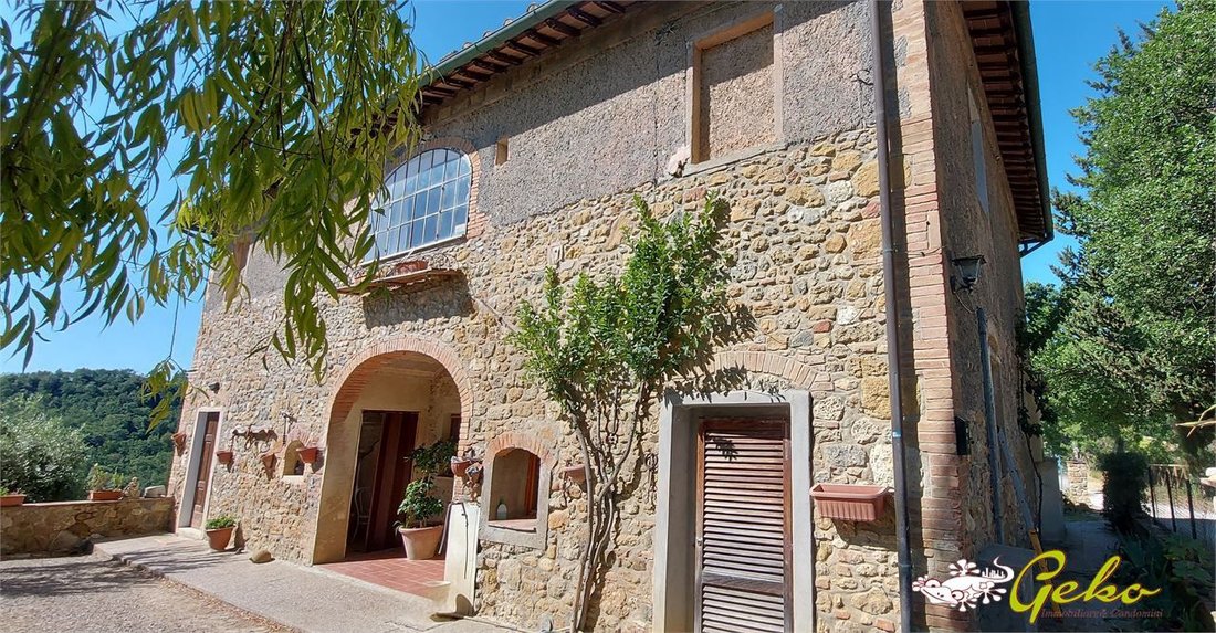 Farm Ranch in San Gimignano, Tuscany, Italy 1 - 18551376
