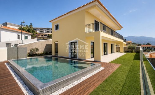 Villa in Sao Martinho, Madeira, Portugal 1