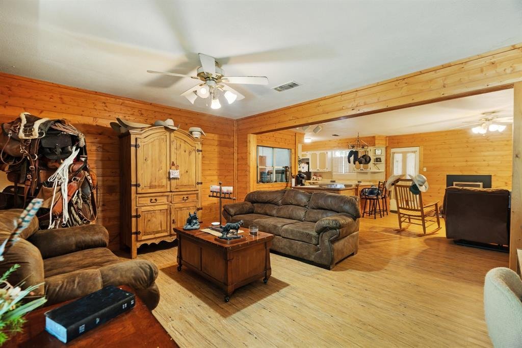 House in Clarksville, Texas, United States 4 - 18548935