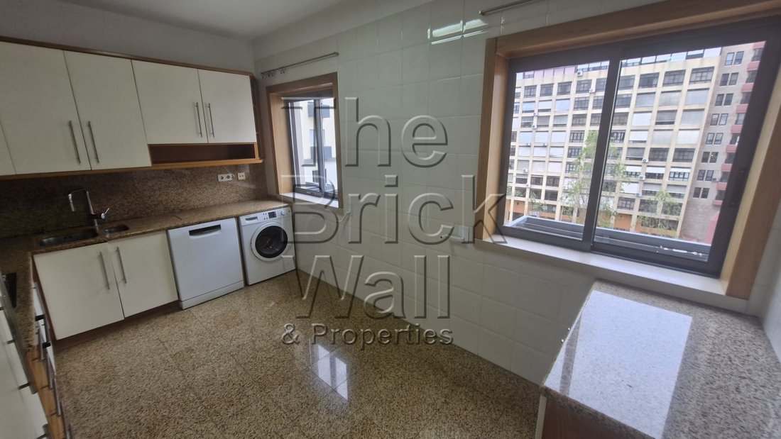 Apartment in Sao Domingos de Benfica, Lisbon, Portugal 3 - 17611569