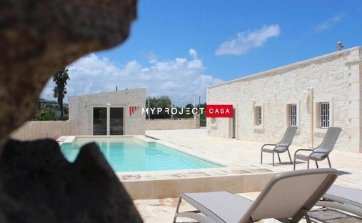 Chalet in Ceglie Messapica, Apulia, Italy 1