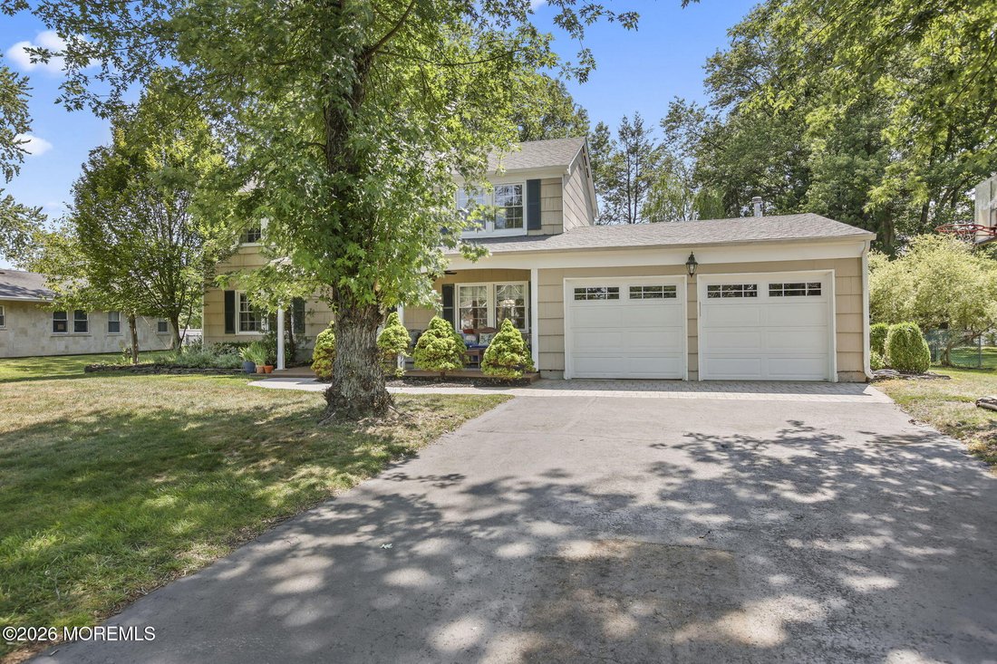 House in Manalapan Township, New Jersey, United States 2 - 18550385