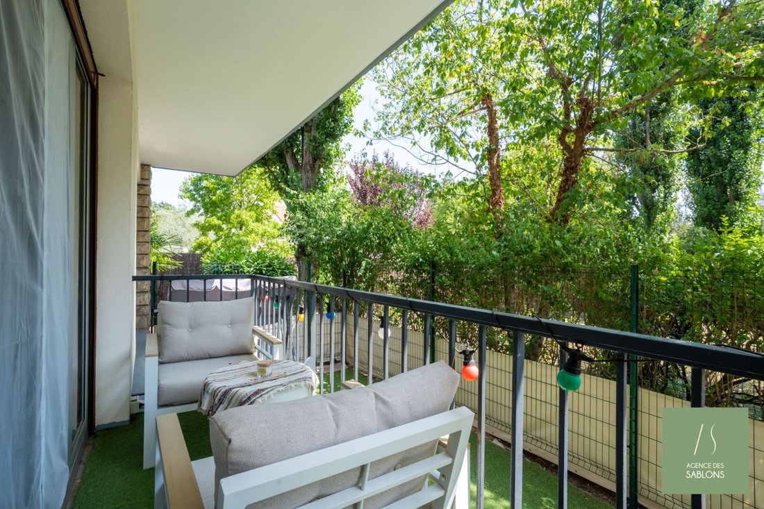 Apartment in Chatou, Ile-de-France, France 1 - 18548669