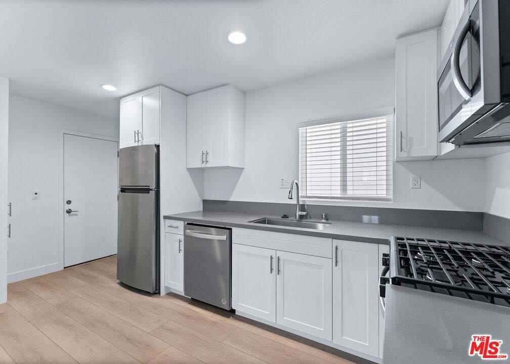 Costa Mesa, California, United States 4 - 18551031