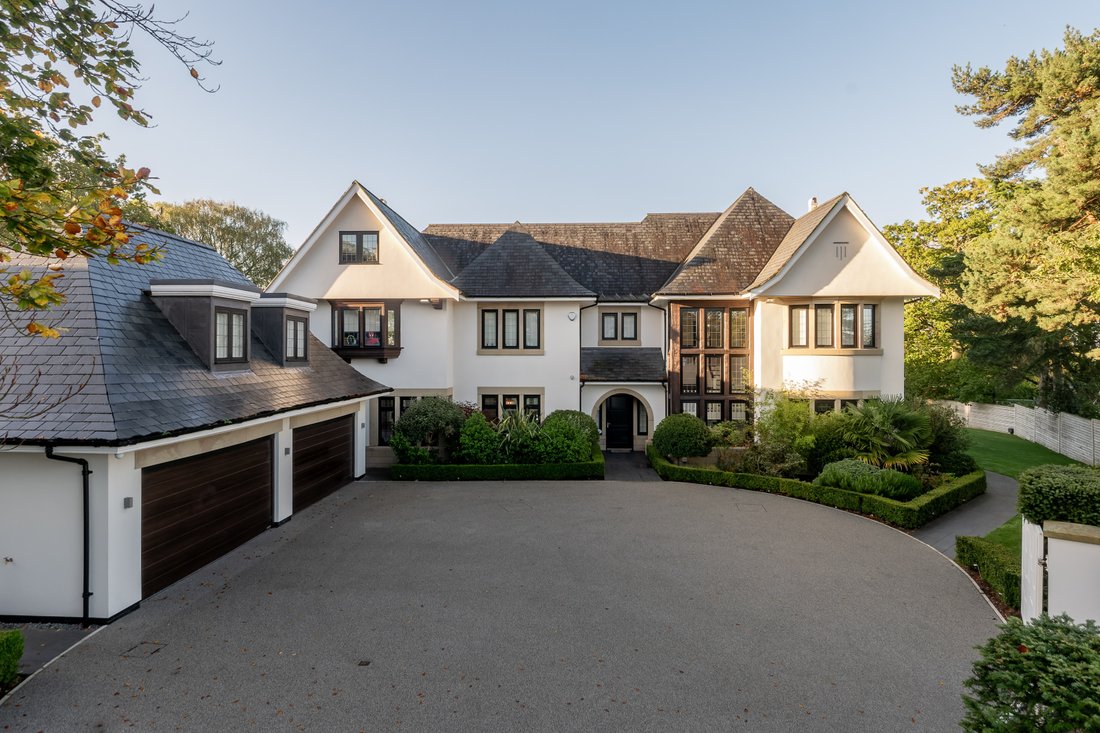 House in Alderley Edge, England 4 - 18549241