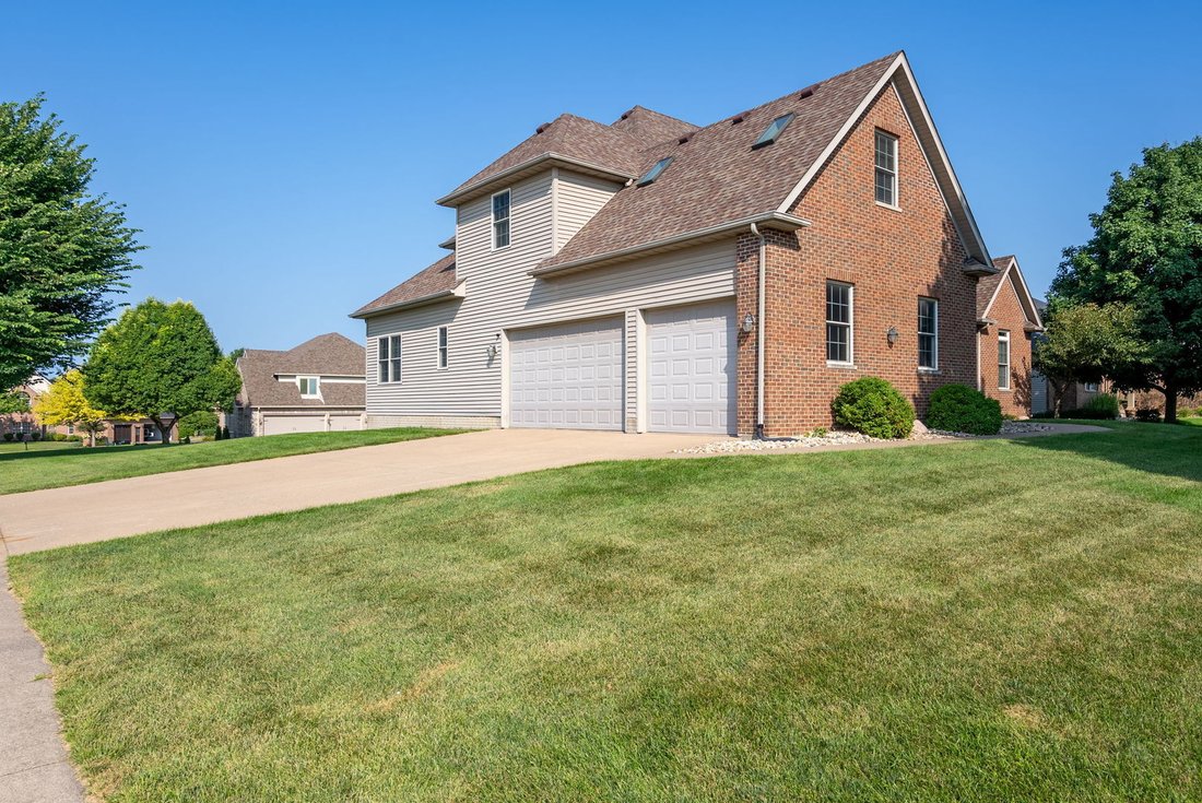 House in Davenport, Iowa, United States 3 - 18491039