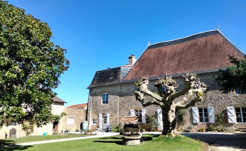 House in Pressac, Nouvelle-Aquitaine, France 1