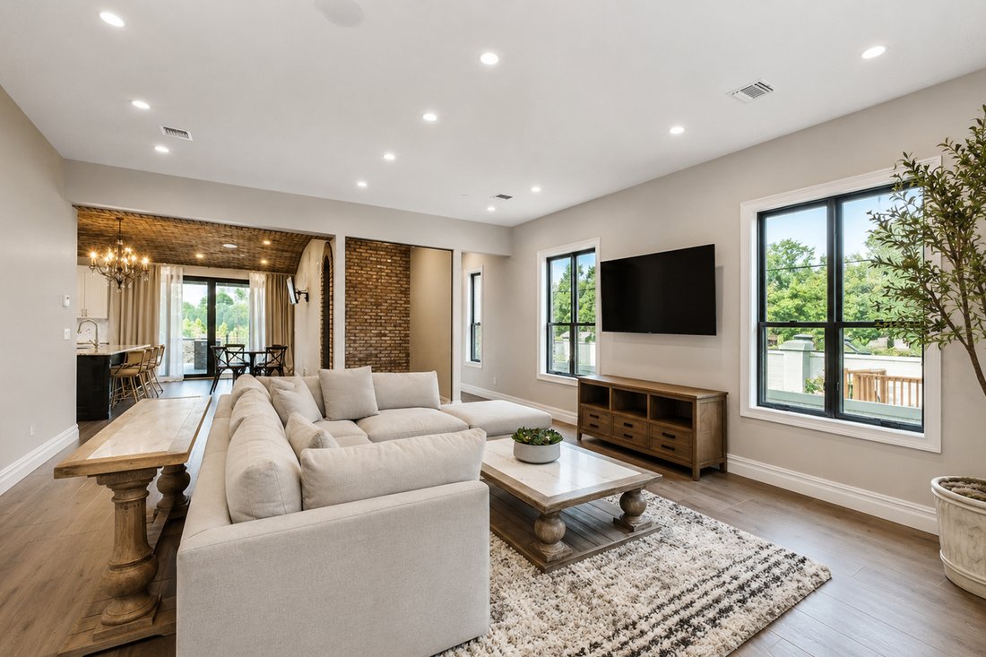 House in New York, New York, United States 3 - 18553050