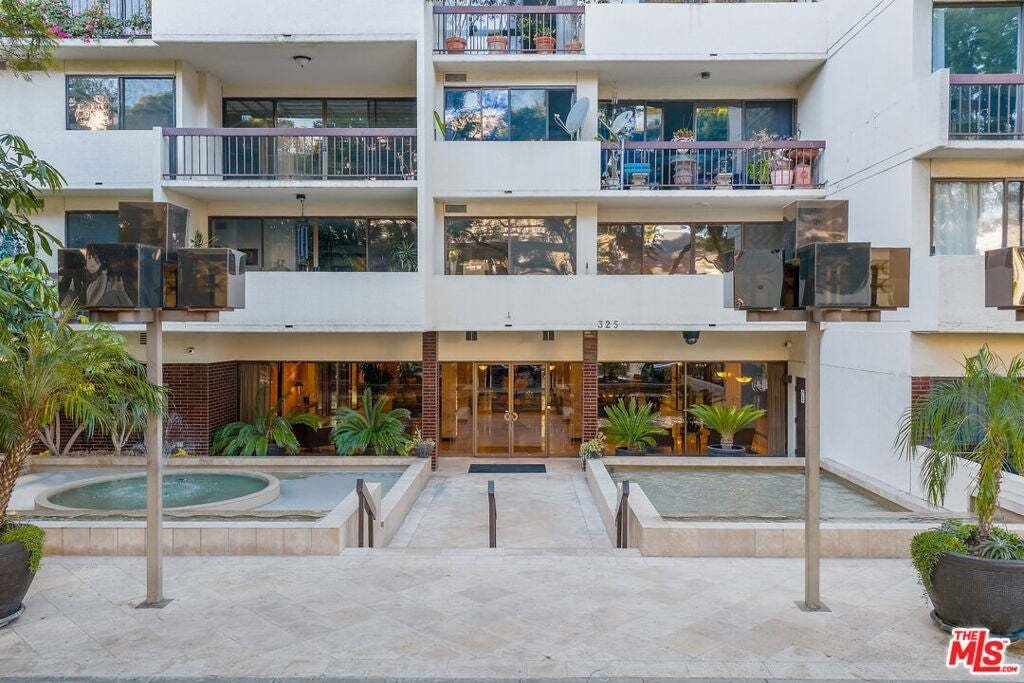 Condo in Beverly Hills, California, United States 3 - 18551037