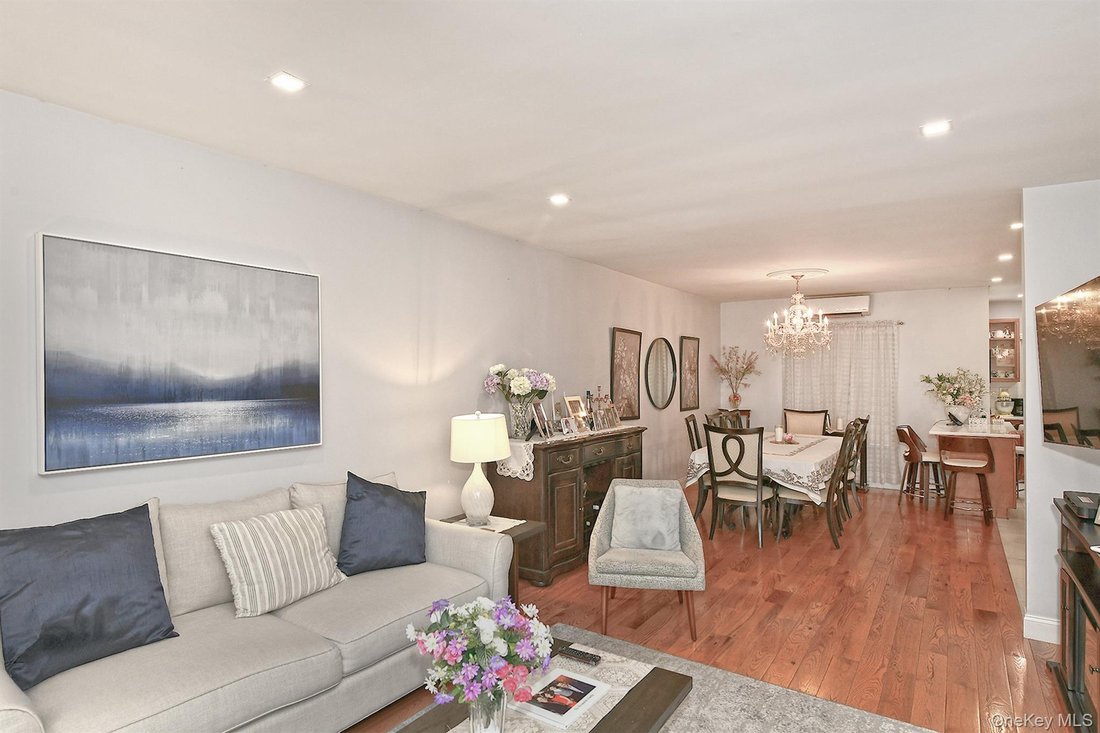 House in New York, New York, United States 5 - 18553099