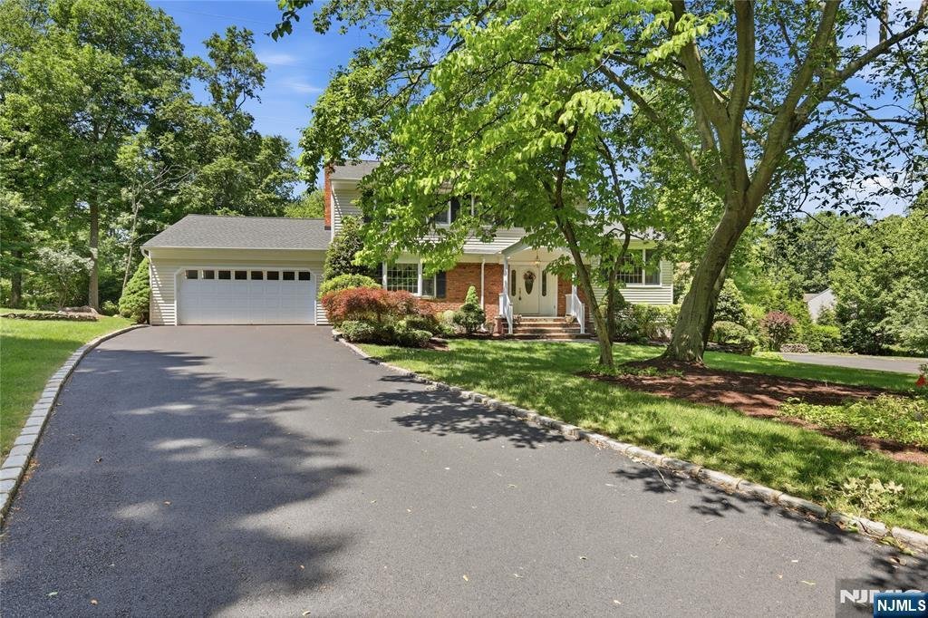 House in Berkeley Heights, New Jersey, United States 2 - 18075965