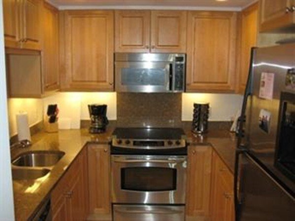 Condo in Boston, Massachusetts, United States 2 - 18553081