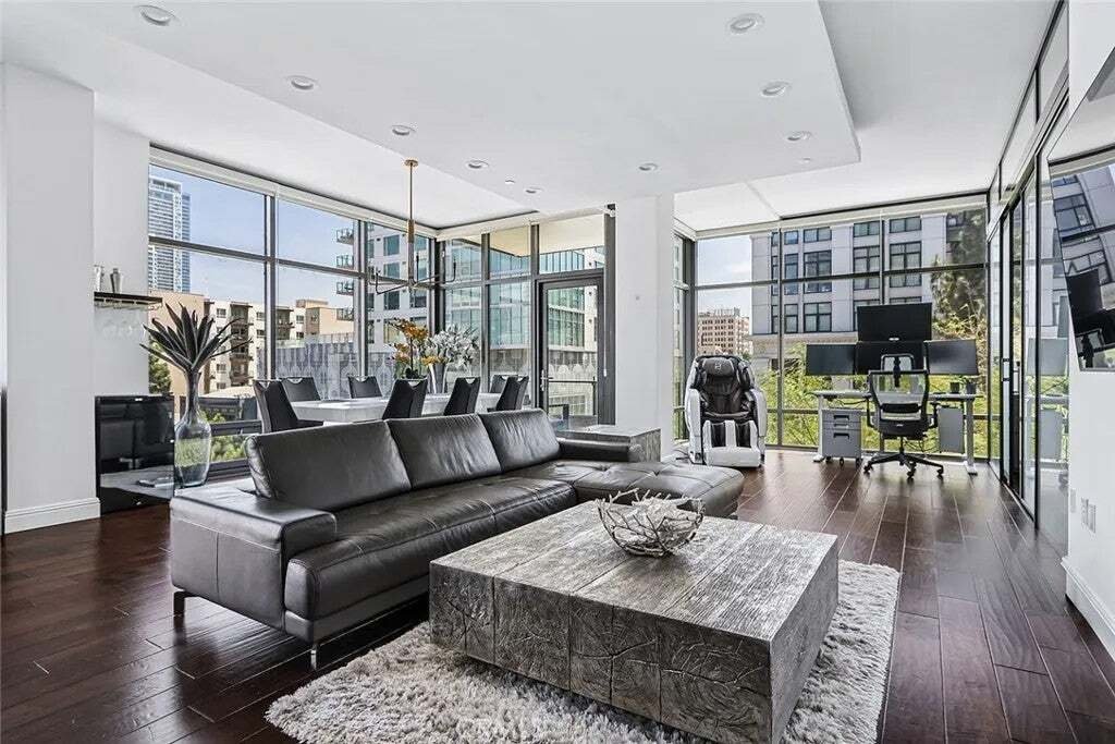 Condo in Los Angeles, California, United States 5 - 18548636