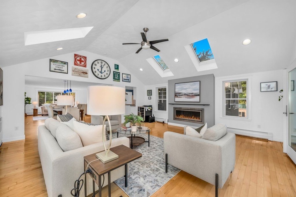 House in North Andover, Massachusetts, United States 3 - 18554012
