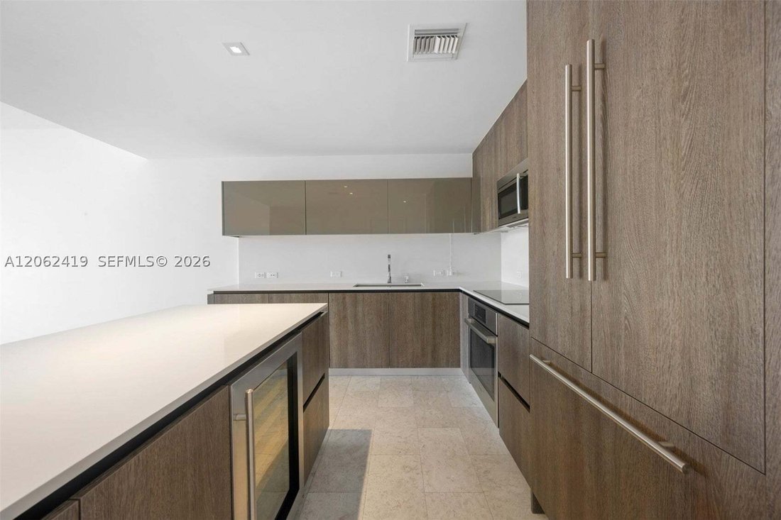 Condo in Hialeah, Florida, United States 5 - 18551944