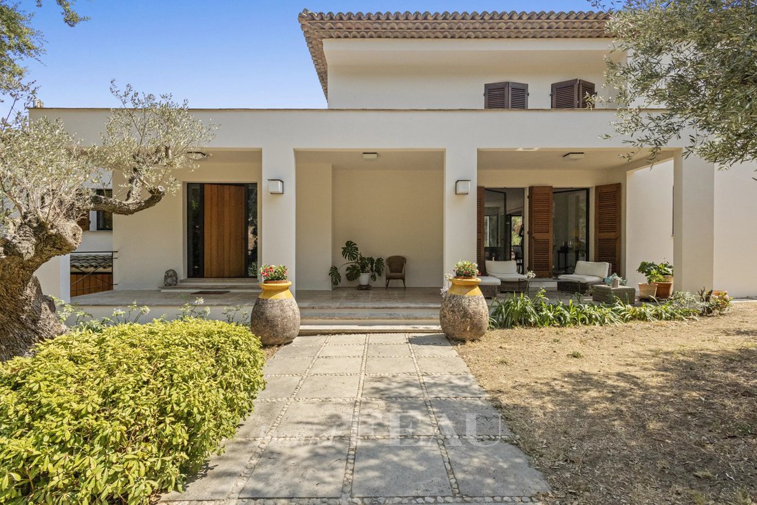 Estate in La Croix-Valmer, Provence-Alpes-Côte d'Azur, France 5 - 18549292