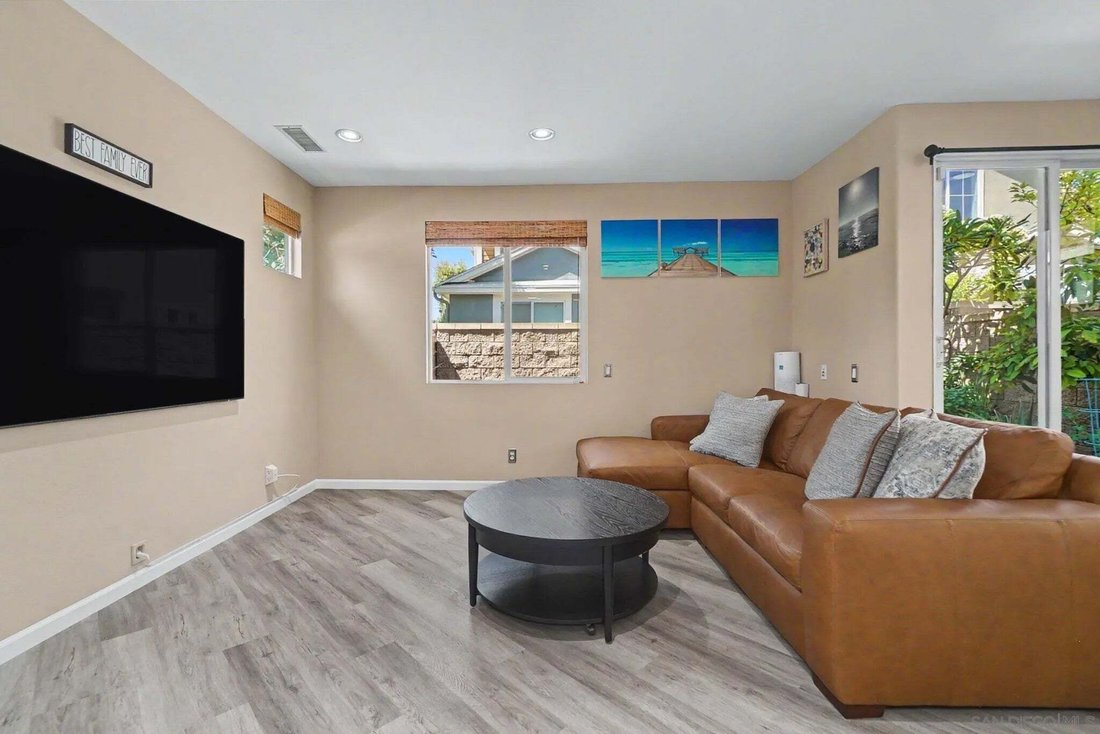 Condo in Tustin, California, United States 5 - 18552577